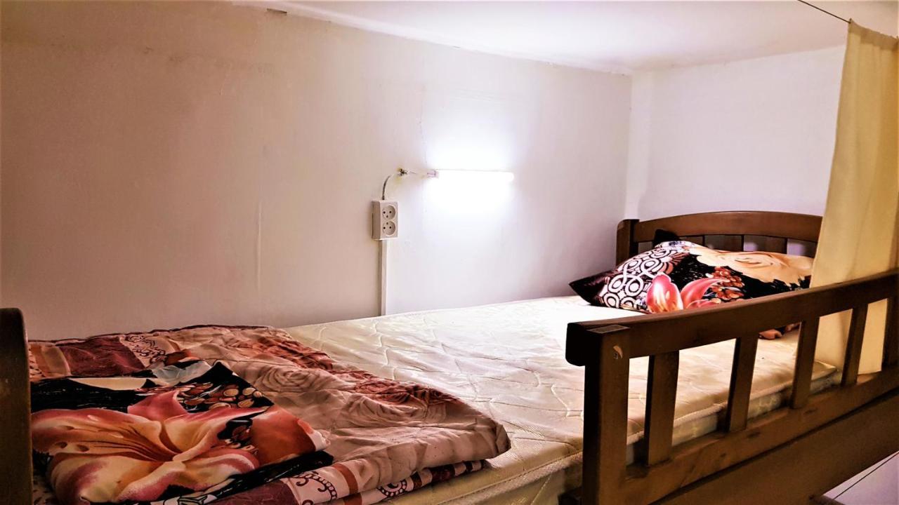 Backpackers Hostel Тбилиси Экстерьер фото