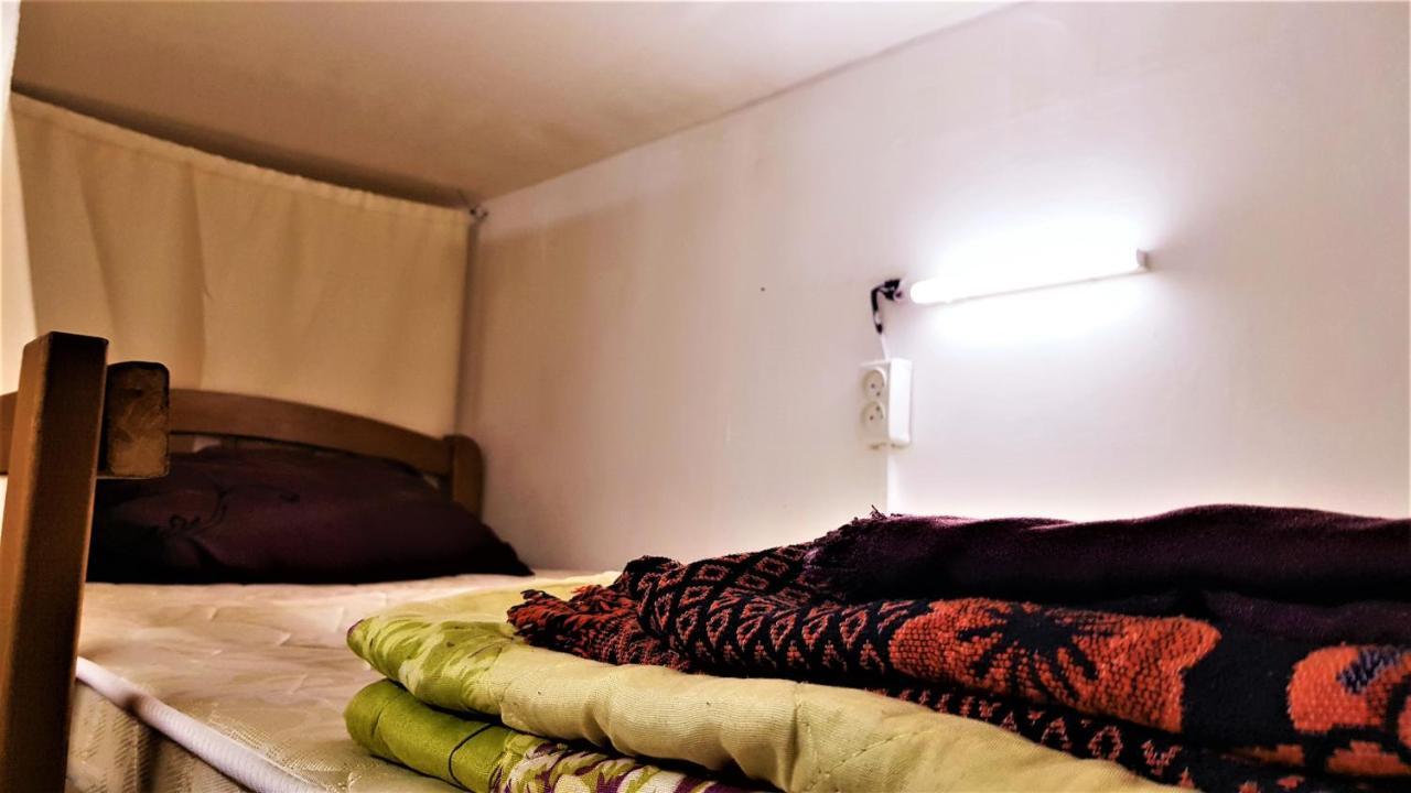 Backpackers Hostel Тбилиси Экстерьер фото