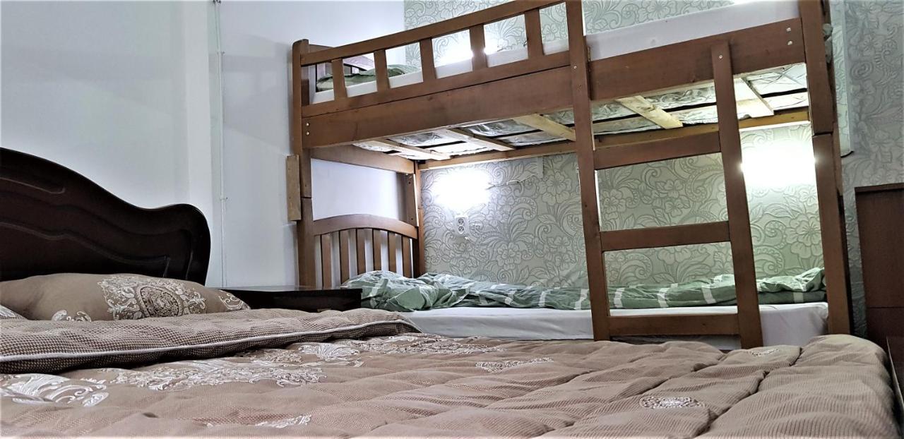 Backpackers Hostel Тбилиси Экстерьер фото