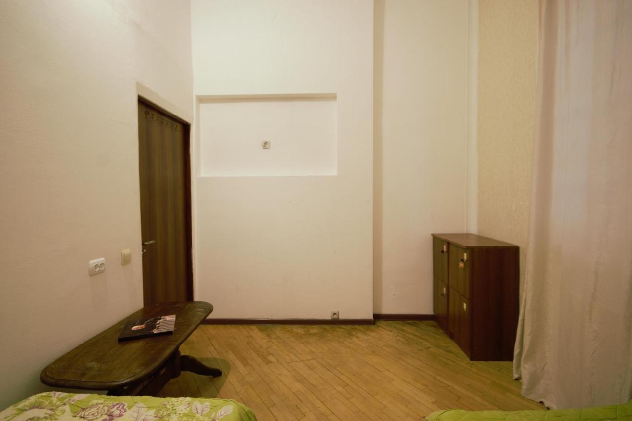 Backpackers Hostel Тбилиси Экстерьер фото