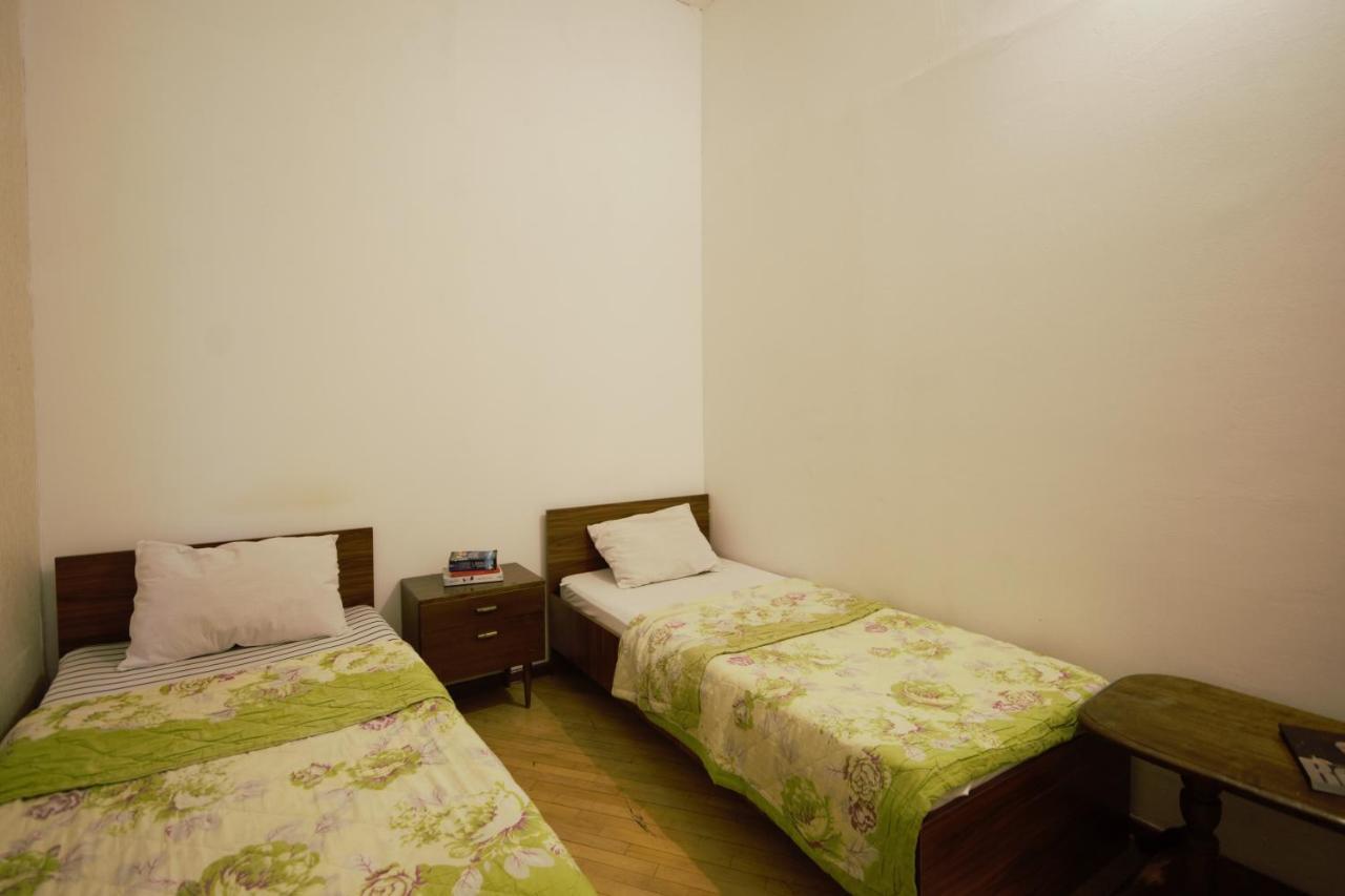 Backpackers Hostel Тбилиси Экстерьер фото